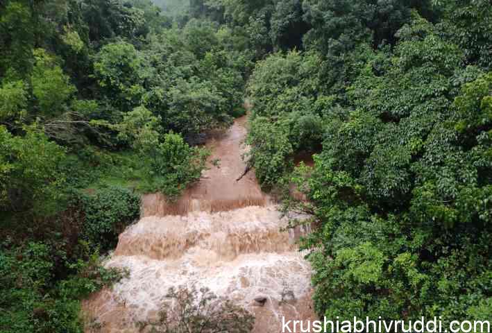 flood in channel